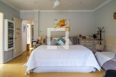 Casa de condomínio à venda com 290m², 6 quartos e 3 vagas Casa de condomínio à venda com 290m², 6 quartos e 3 vagasSuíte
