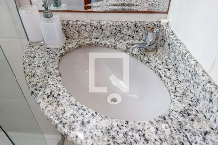 Casa à venda com 100m², 3 quartos e 2 vagas Casa à venda com 100m², 3 quartos e 2 vagasBanheiro da Suíte 3