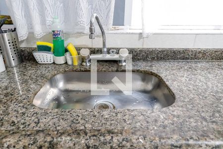 Casa à venda com 100m², 3 quartos e 2 vagas Casa à venda com 100m², 3 quartos e 2 vagasCozinha