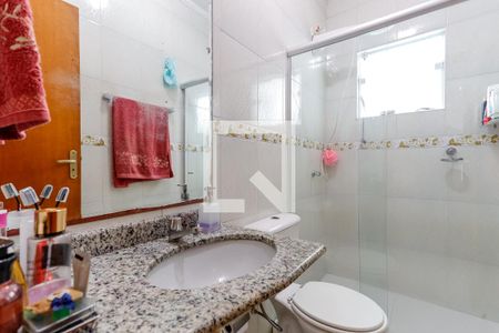 Casa à venda com 100m², 3 quartos e 2 vagas Casa à venda com 100m², 3 quartos e 2 vagasBanheiro da Suíte 1