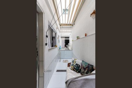 Casa à venda com 100m², 3 quartos e 2 vagas Casa à venda com 100m², 3 quartos e 2 vagasÁrea de Serviço