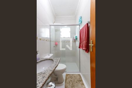 Casa à venda com 100m², 3 quartos e 2 vagas Casa à venda com 100m², 3 quartos e 2 vagasBanheiro da Suíte 1