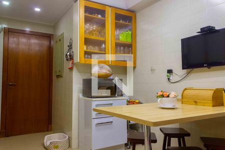 Apartamento à venda com 396m², 3 quartos e 3 vagas Apartamento à venda com 396m², 3 quartos e 3 vagasCozinha principal