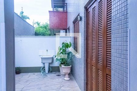 Apartamento à venda com 396m², 3 quartos e 3 vagas Apartamento à venda com 396m², 3 quartos e 3 vagasZeladoria