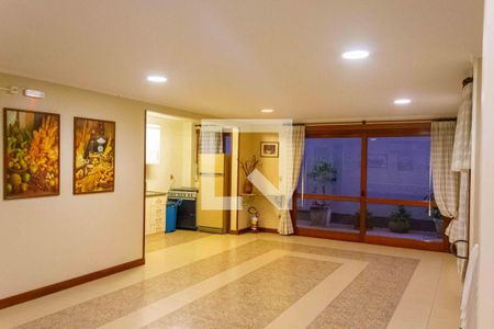 Apartamento à venda com 396m², 3 quartos e 3 vagas Apartamento à venda com 396m², 3 quartos e 3 vagasÁrea comum - Salão de festas