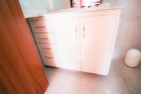 Casa à venda com 350m², 4 quartos e 3 vagas Casa à venda com 350m², 4 quartos e 3 vagasBanheiro 1