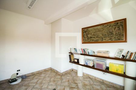 Casa à venda com 350m², 4 quartos e 3 vagas Casa à venda com 350m², 4 quartos e 3 vagasEscritório