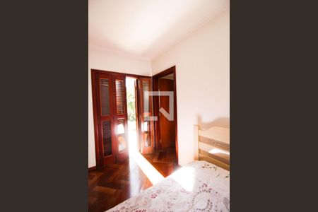 Casa à venda com 350m², 4 quartos e 3 vagas Casa à venda com 350m², 4 quartos e 3 vagasQuarto 3
