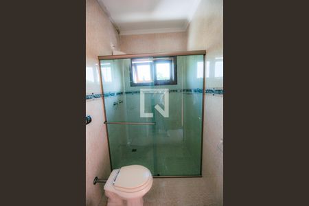 Casa à venda com 350m², 4 quartos e 3 vagas Casa à venda com 350m², 4 quartos e 3 vagasBanheiro 1