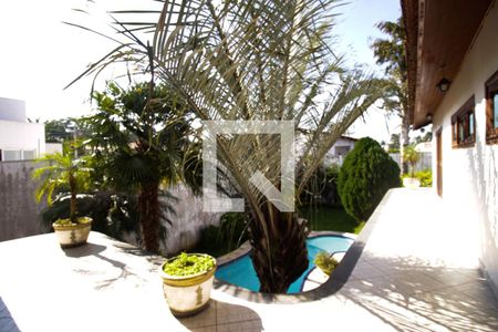 Casa à venda com 350m², 4 quartos e 3 vagas Casa à venda com 350m², 4 quartos e 3 vagasVista da Sacada
