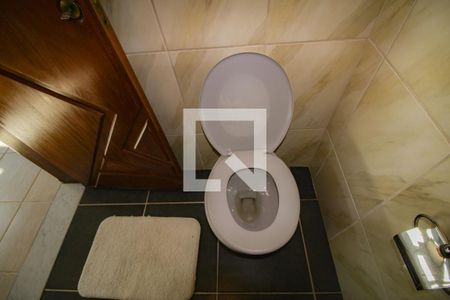 Casa à venda com 350m², 4 quartos e 3 vagas Casa à venda com 350m², 4 quartos e 3 vagasLavabo