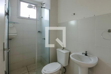 Banheiro  de apartamento à venda com 2 quartos, 49m² em Cinco, Contagem