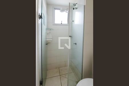 Banheiro  de apartamento à venda com 2 quartos, 49m² em Cinco, Contagem