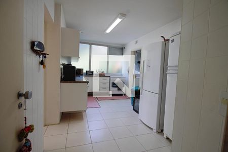 Apartamento à venda com 157m², 3 quartos e 3 vagas Apartamento à venda com 157m², 3 quartos e 3 vagasCozinha