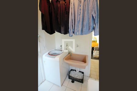 Apartamento à venda com 157m², 3 quartos e 3 vagas Apartamento à venda com 157m², 3 quartos e 3 vagasÁrea de Serviço