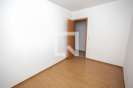 Quarto 1 de apartamento para alugar com 2 quartos, 50m² em Campo Alegre, Belo Horizonte