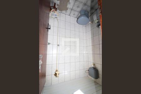 Casa à venda com 300m², 2 quartos e 1 vaga Casa à venda com 300m², 2 quartos e 1 vagaBanheiro de serviço