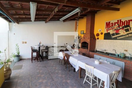 Casa à venda com 300m², 2 quartos e 1 vaga Casa à venda com 300m², 2 quartos e 1 vagaChurrasqueira