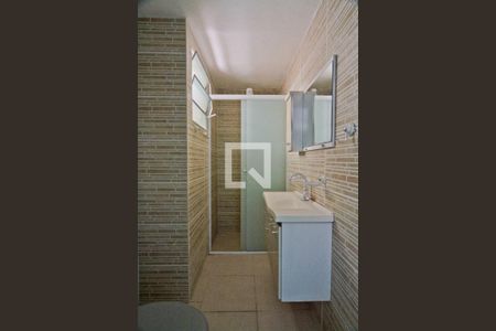 Casa à venda com 75m², 3 quartos e 1 vaga Casa à venda com 75m², 3 quartos e 1 vagaBanheiro de Serviço