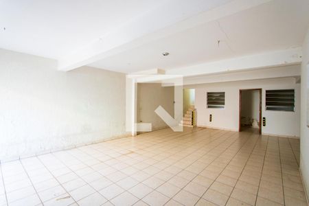 Casa à venda com 263m², 3 quartos e 5 vagas Casa à venda com 263m², 3 quartos e 5 vagasGaragem