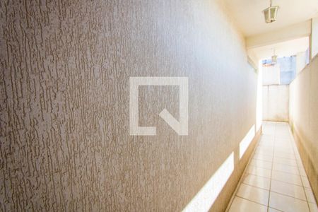 Casa à venda com 263m², 3 quartos e 5 vagas Casa à venda com 263m², 3 quartos e 5 vagasCorredor - Externo