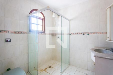 Casa à venda com 263m², 3 quartos e 5 vagas Casa à venda com 263m², 3 quartos e 5 vagasBanheiro social