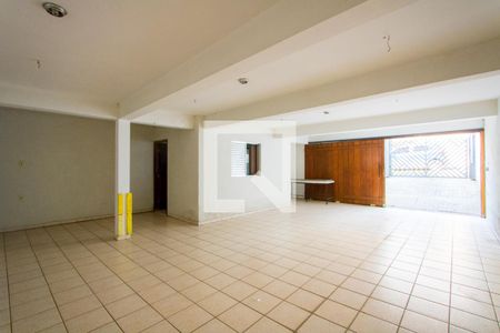 Casa à venda com 263m², 3 quartos e 5 vagas Casa à venda com 263m², 3 quartos e 5 vagasGaragem