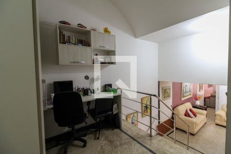 Casa à venda com 221m², 3 quartos e 4 vagasHall