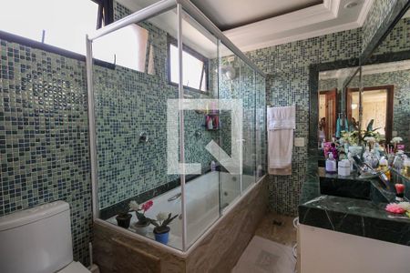 Casa à venda com 221m², 3 quartos e 4 vagasBanheiro da Suíte