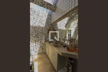 Casa à venda com 221m², 3 quartos e 4 vagasLavabo