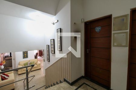 Casa à venda com 221m², 3 quartos e 4 vagasHall