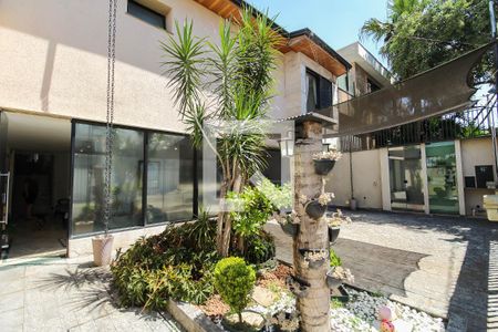 Casa à venda com 221m², 3 quartos e 4 vagasGaragem