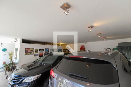 Casa à venda com 221m², 3 quartos e 4 vagasGaragem