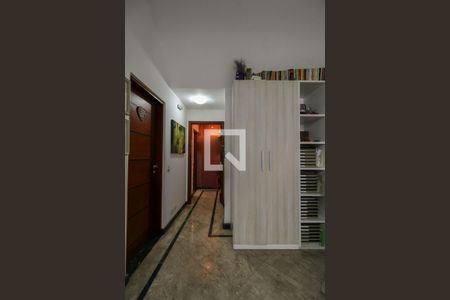 Casa à venda com 221m², 3 quartos e 4 vagasHall