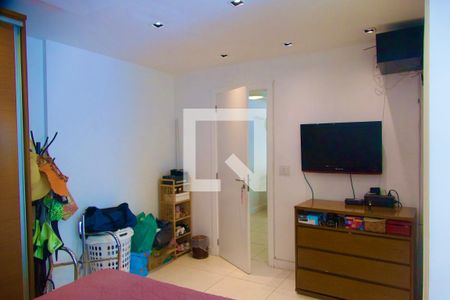 Casa de condomínio à venda com 80m², 2 quartos e 1 vaga Casa de condomínio à venda com 80m², 2 quartos e 1 vagaSuíte