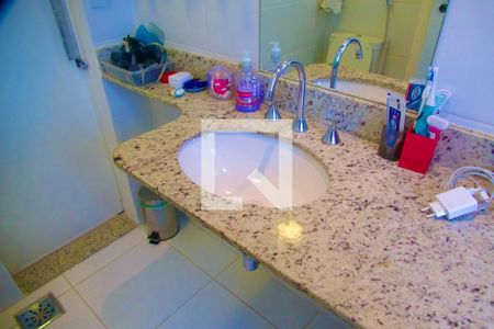 Casa de condomínio à venda com 80m², 2 quartos e 1 vaga Casa de condomínio à venda com 80m², 2 quartos e 1 vagaSuíte banheiro (reversível a social)