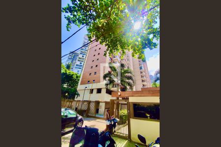 Casa de condomínio à venda com 80m², 2 quartos e 1 vaga Casa de condomínio à venda com 80m², 2 quartos e 1 vagaFachada