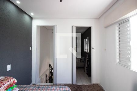 Casa à venda com 240m², 4 quartos e 3 vagas Casa à venda com 240m², 4 quartos e 3 vagasQuarto 1