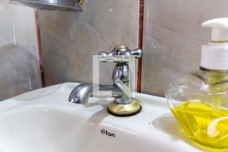 Casa à venda com 250m², 4 quartos e 2 vagasBanheiro - torneira