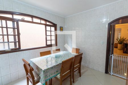 Casa à venda com 250m², 4 quartos e 2 vagasCopa