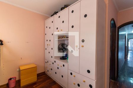 Casa à venda com 250m², 4 quartos e 2 vagasQuarto Suíte 1