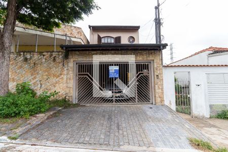 Casa à venda com 250m², 4 quartos e 2 vagasFachada