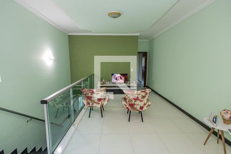 Sala de casa à venda com 3 quartos, 180m² em Santa Monica, Belo Horizonte