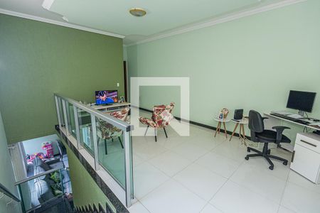 Sala de casa à venda com 3 quartos, 180m² em Santa Monica, Belo Horizonte