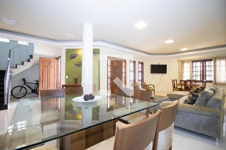 Sala de casa para alugar com 4 quartos, 419m² em Taguatinga Norte, Brasília