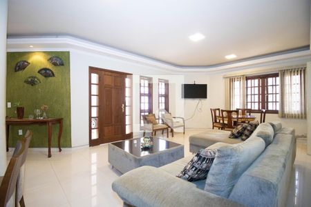 Sala de casa para alugar com 4 quartos, 419m² em Taguatinga Norte, Brasília