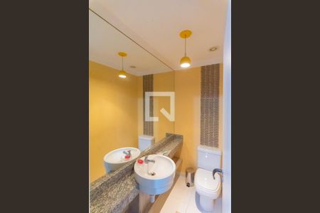Apartamento à venda com 93m², 2 quartos e 1 vaga Apartamento à venda com 93m², 2 quartos e 1 vagaLavabo