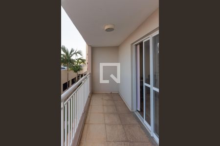 Apartamento à venda com 93m², 2 quartos e 1 vaga Apartamento à venda com 93m², 2 quartos e 1 vagaSacada da Sala