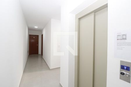 Apartamento à venda com 35m², 1 quarto e sem vagaElevador