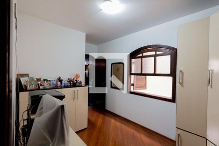 Casa à venda com 231m², 3 quartos e 2 vagasSuíte 2